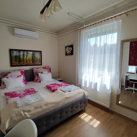 Havasi Üdülőház Gyenesdiás Exterior foto