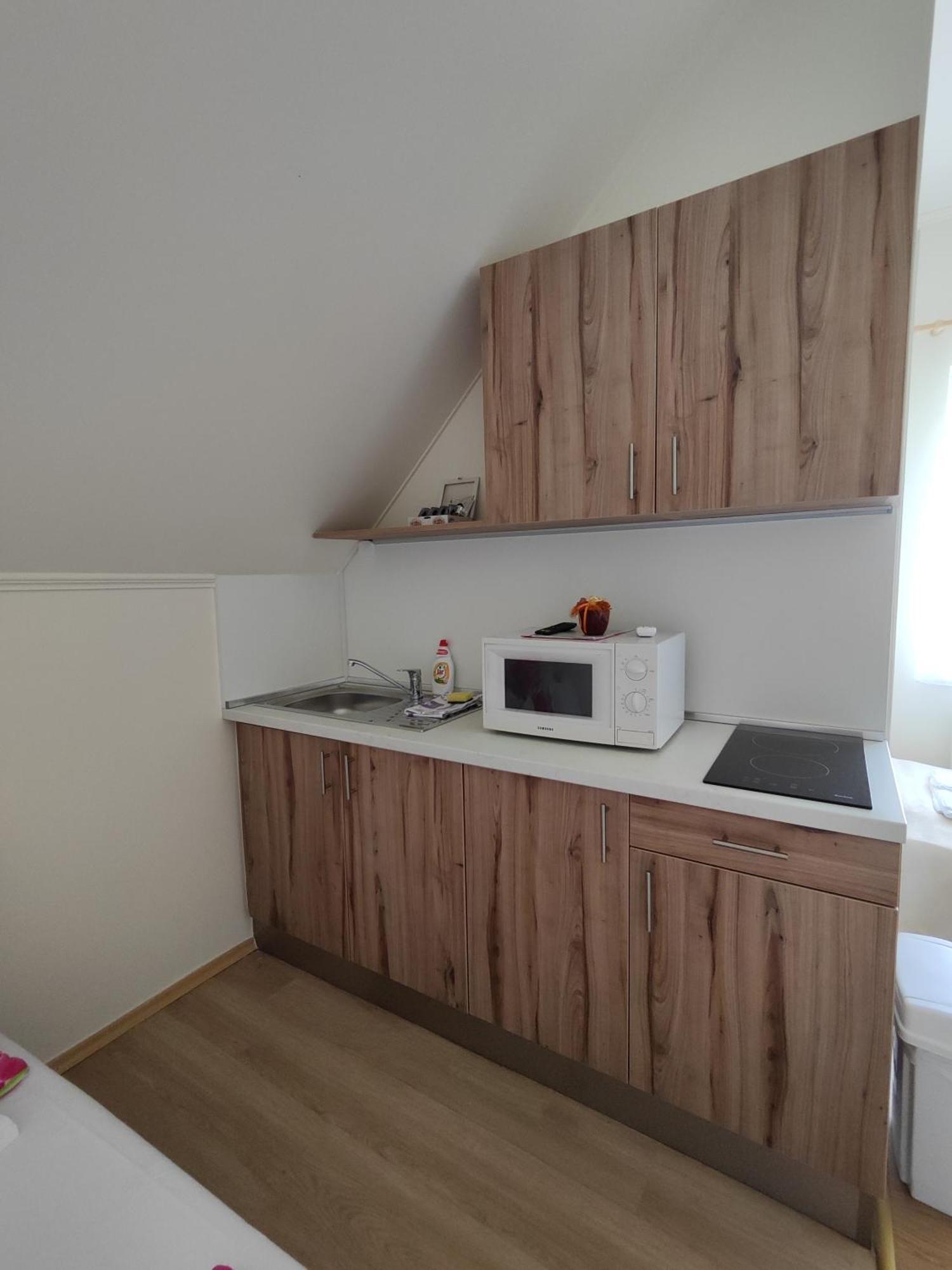 Havasi Üdülőház Gyenesdiás Exterior foto