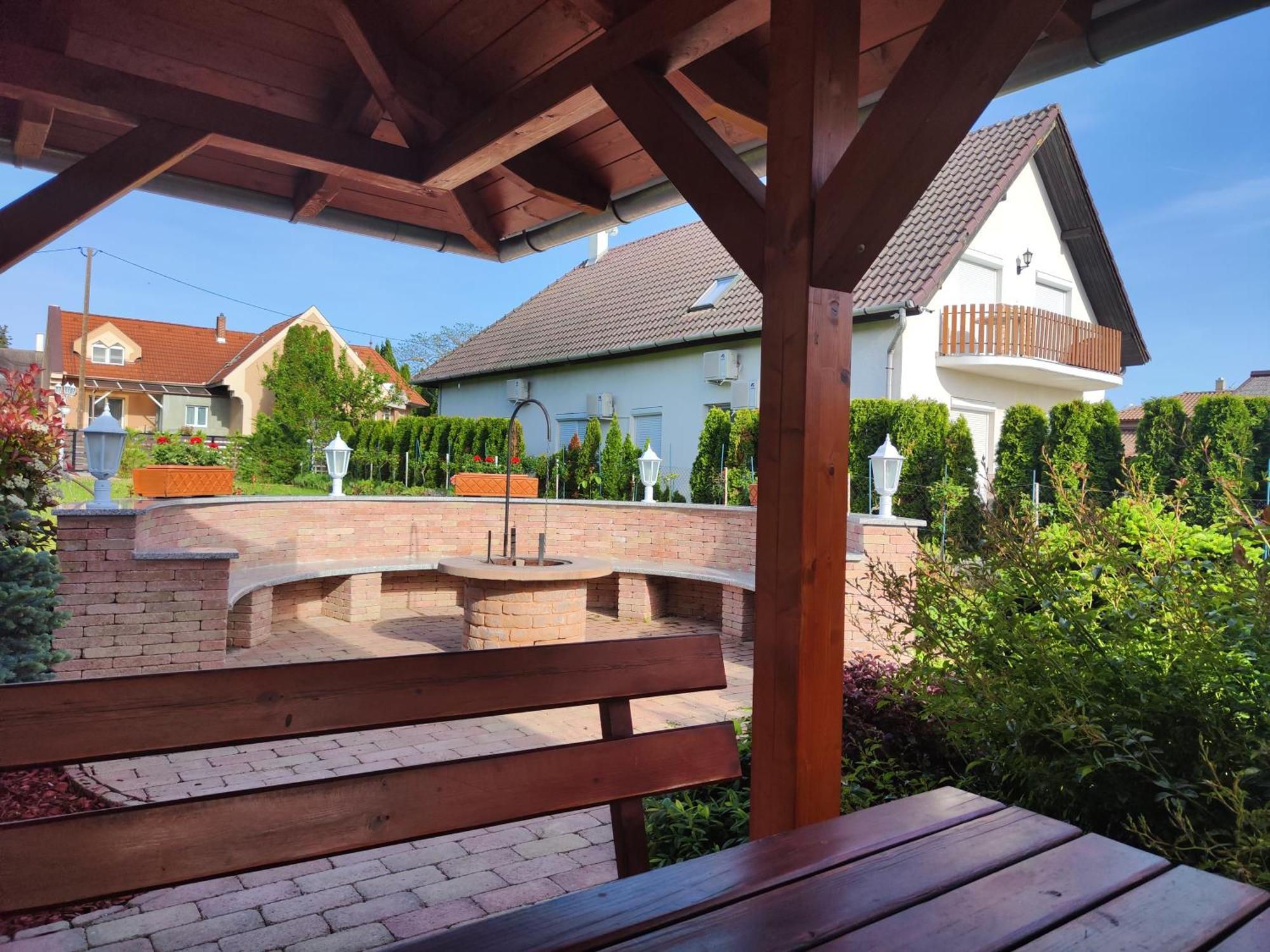 Havasi Üdülőház Gyenesdiás Exterior foto